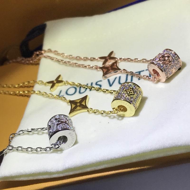 LV Necklaces 70